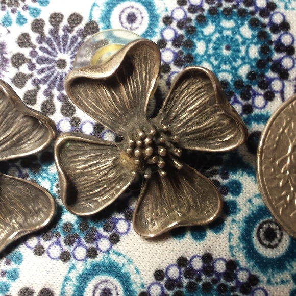 HEAVY Sterling Dogwood Earrings - Picture 6 of 7